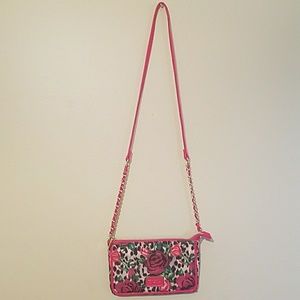 Betsy Johnson New York Crossbody purse